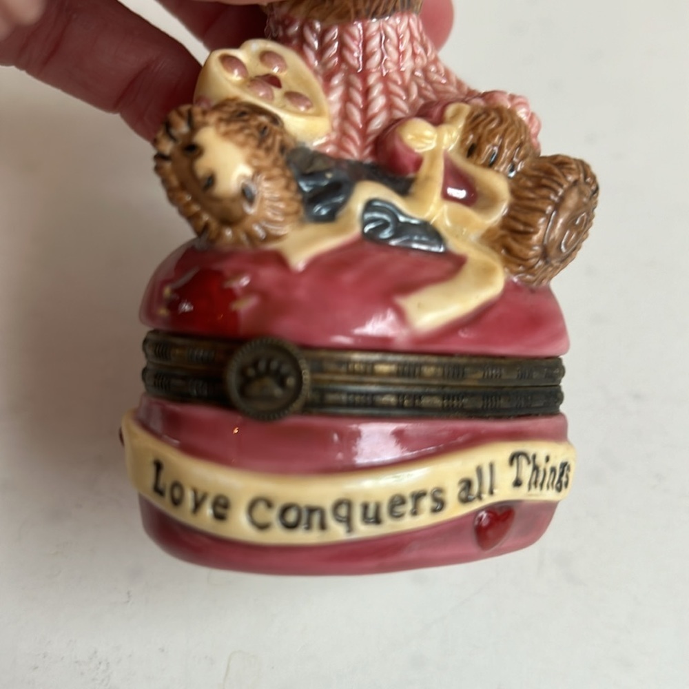 Boyd’s Bears Bearware hinged heart trinket box trinket Love Conquers All Things - Picture 7 of 14
